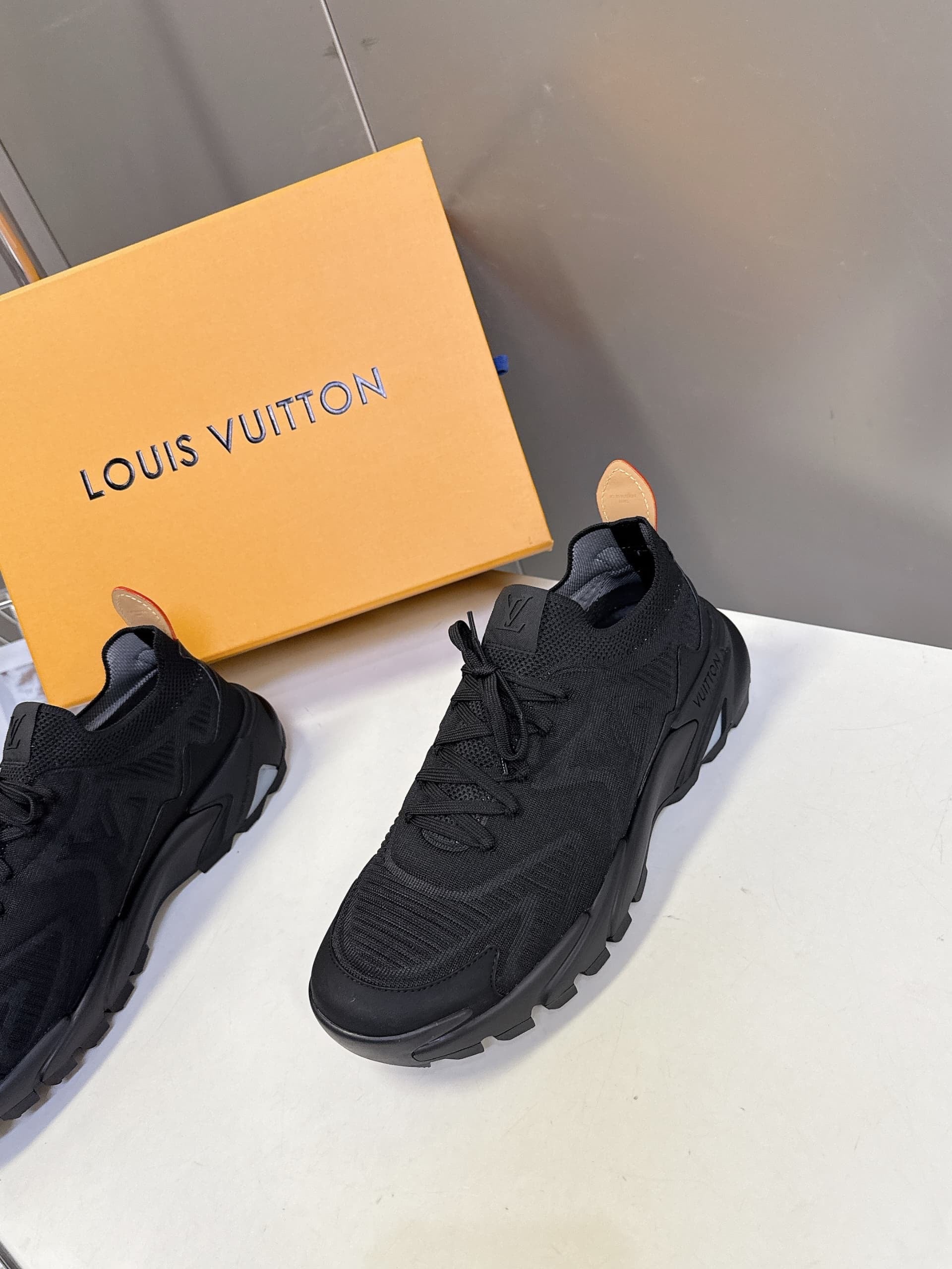 Louis Vuitton Tatic