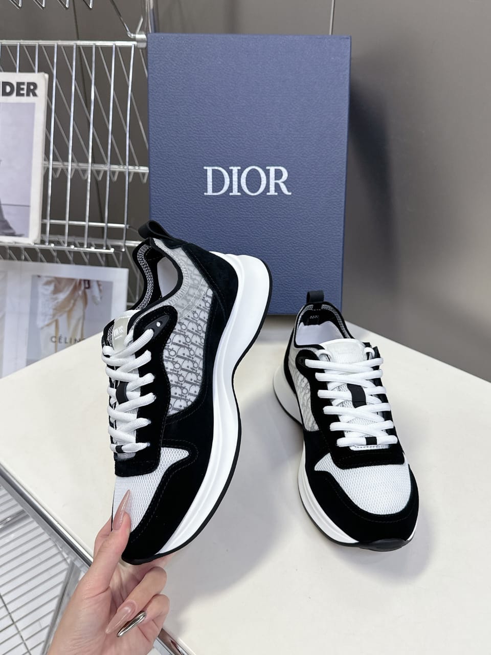 Christian Dior B25