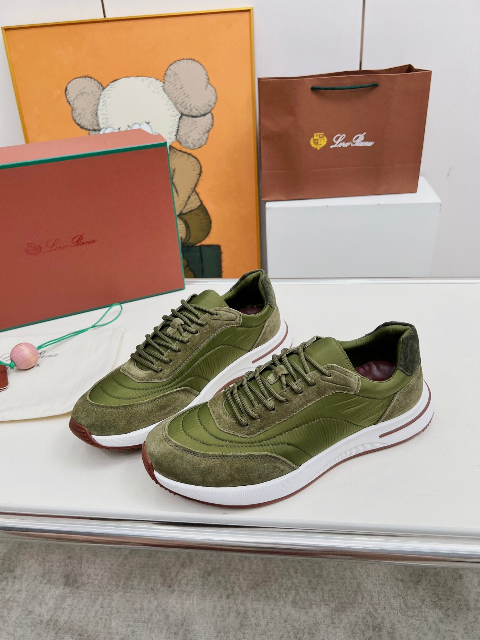 Loro Piana Week End Walk