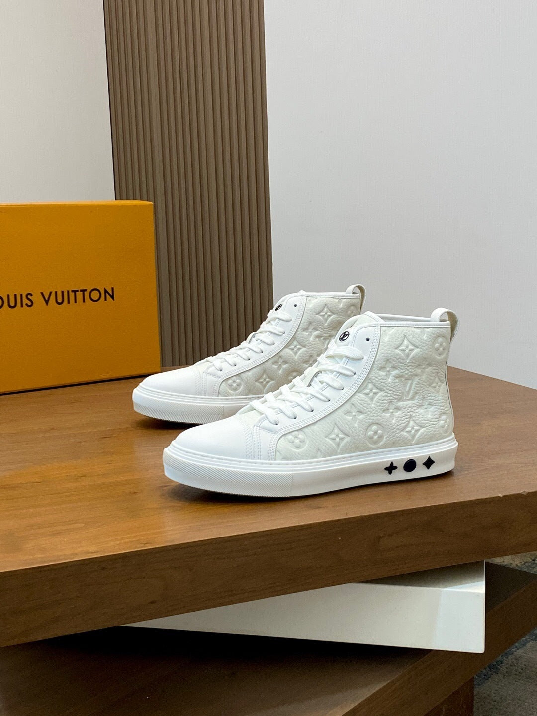 Louis Vuitton Sneakers