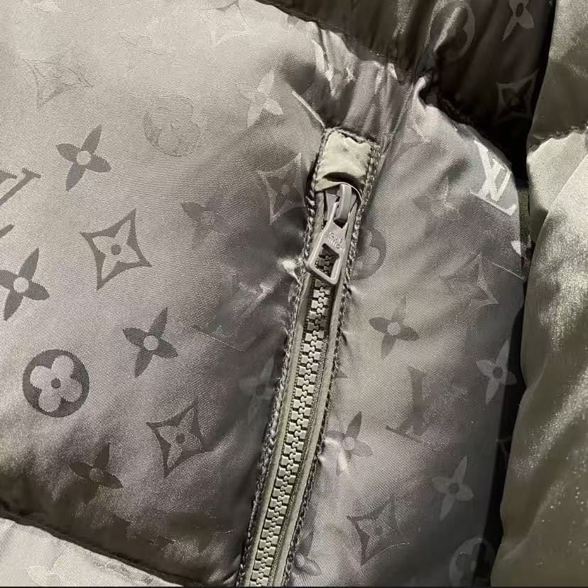 Louis Vuitton Monogram Jas