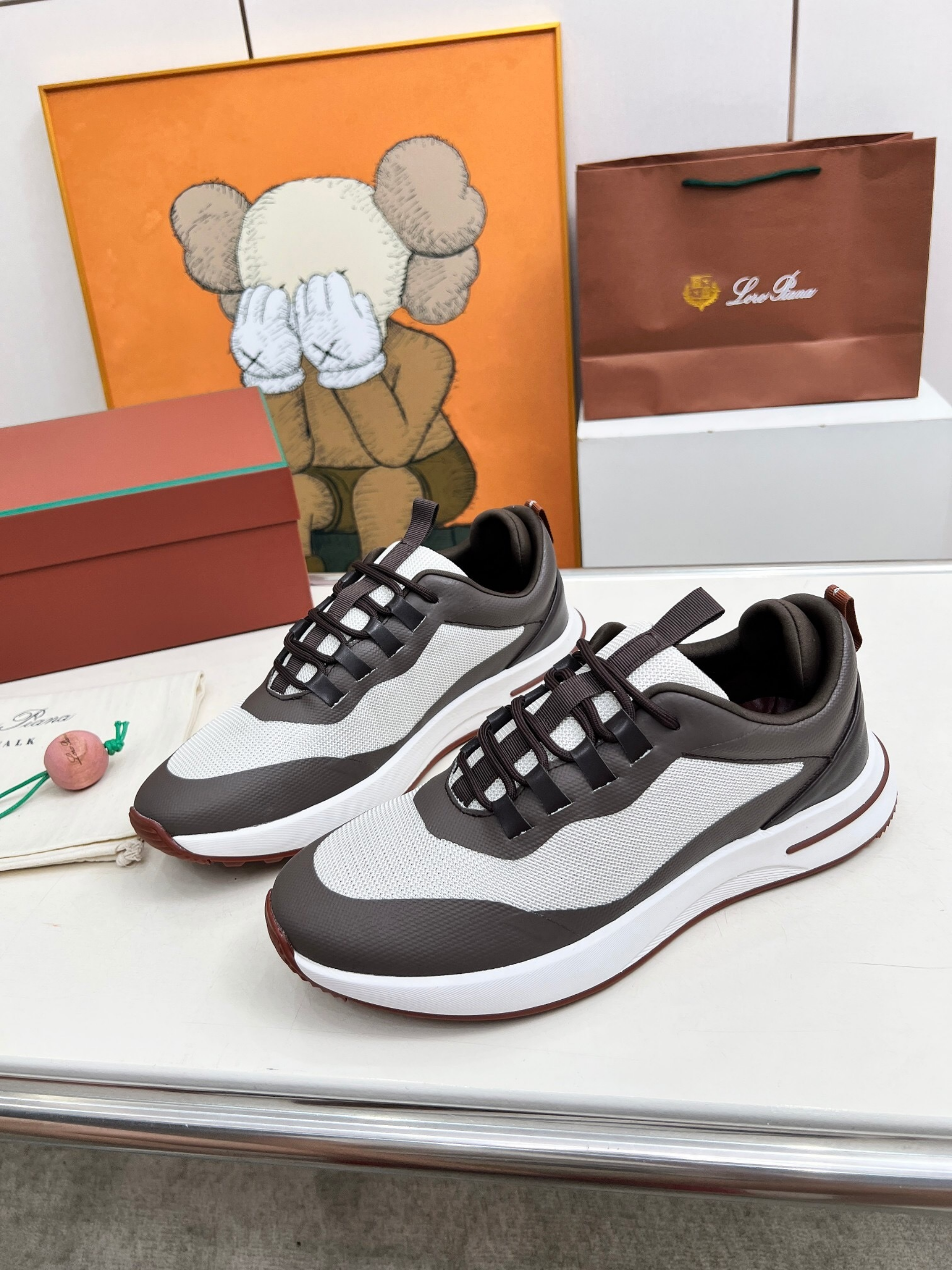 Loro Piana Weekend Walkers