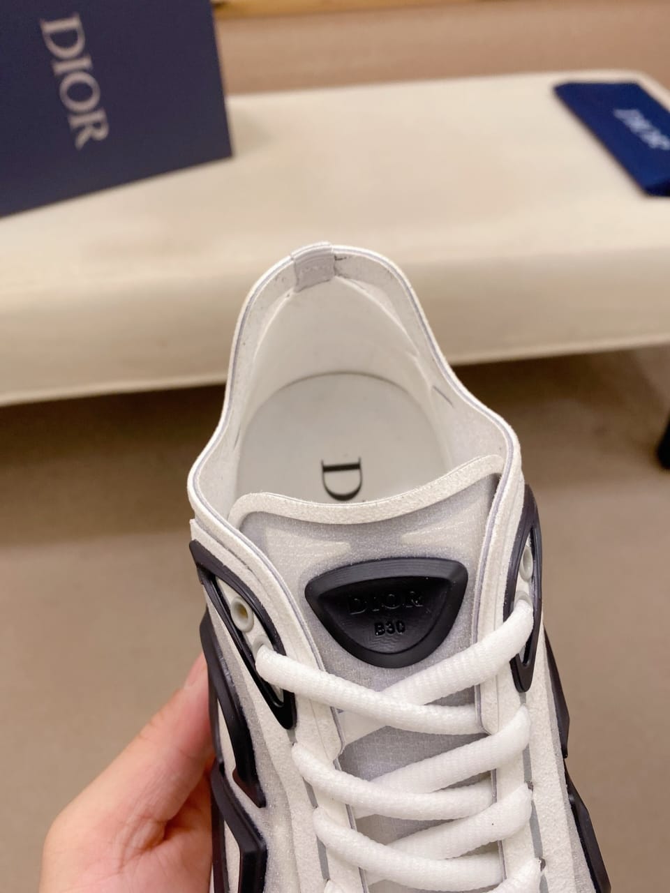 Christian Dior B30 2025