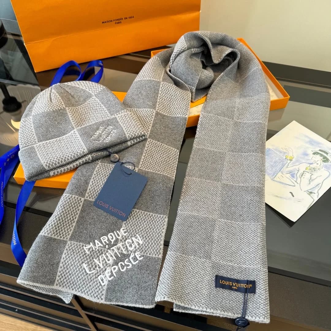 Louis Vuitton Muts en Sjaal met Grote Damier-ruit — Lichtgrijs / Zwart / wit