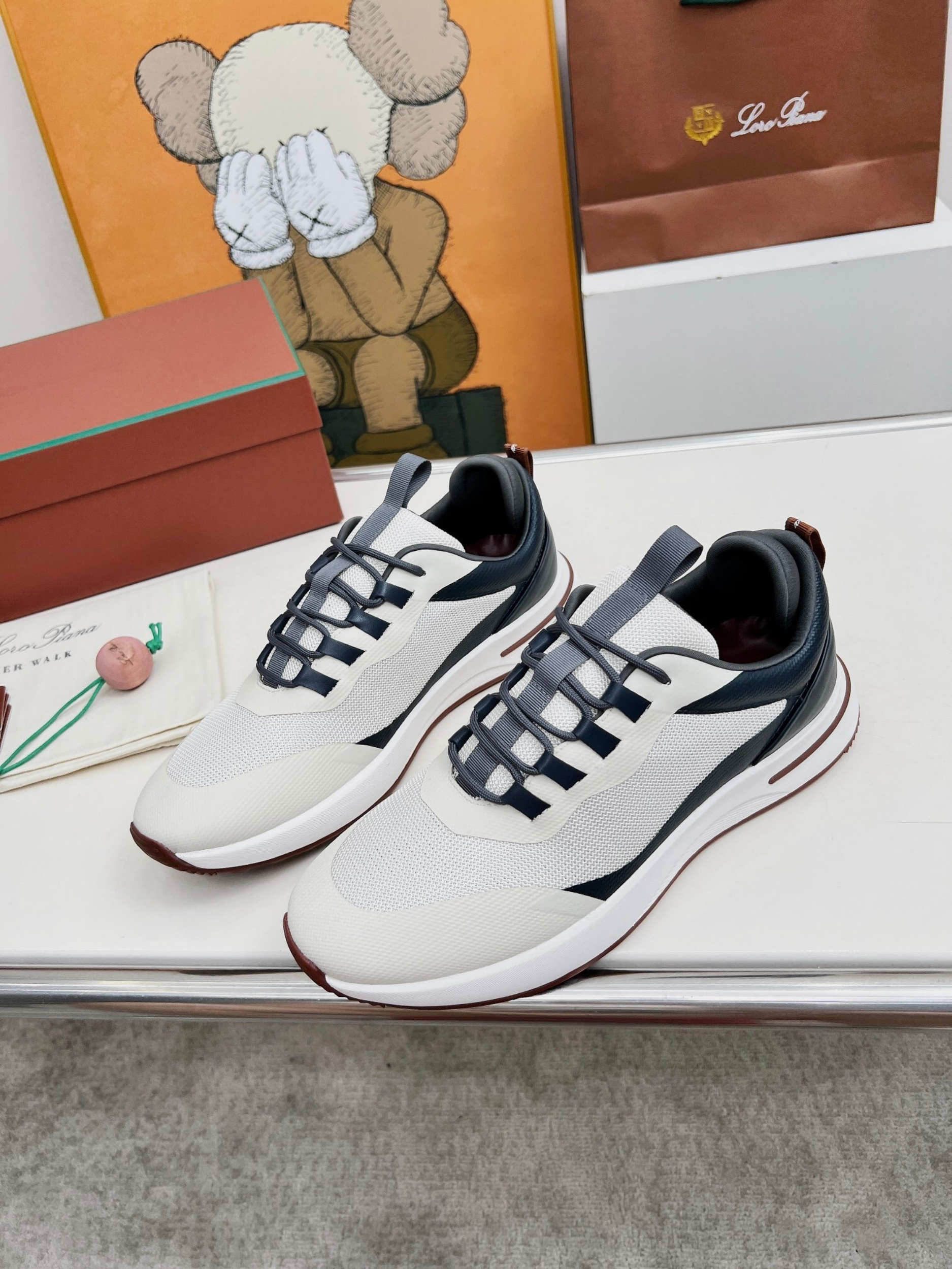 Loro Piana Weekend Walkers