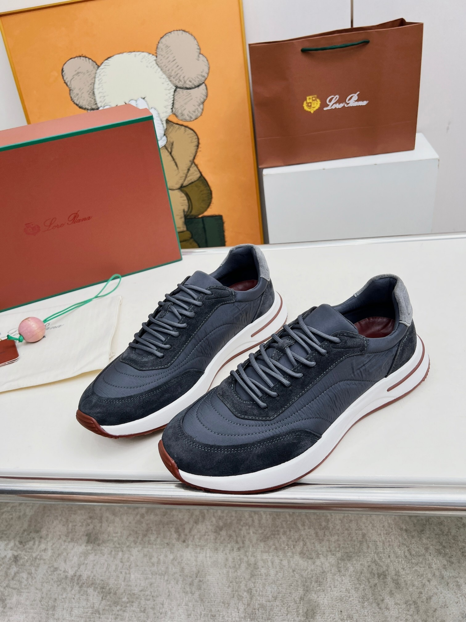 Loro Piana Week End Walk