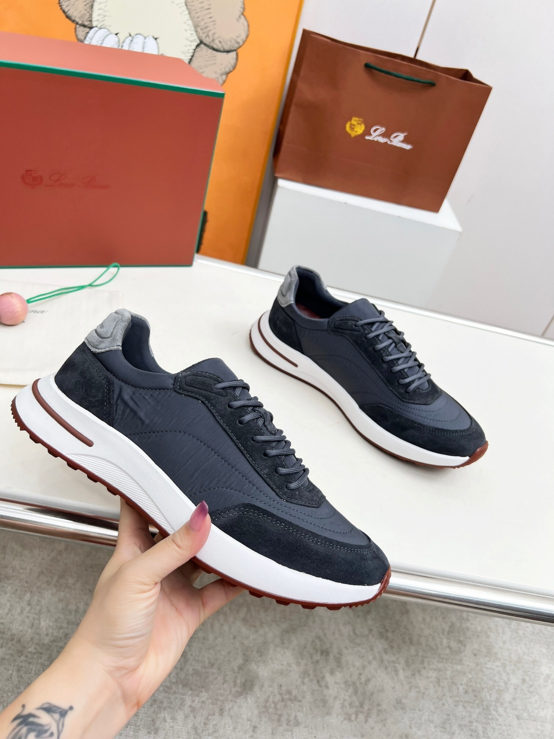 Loro Piana Week End Walk