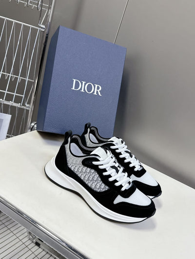 Christian Dior B25 M&M
                        loading=