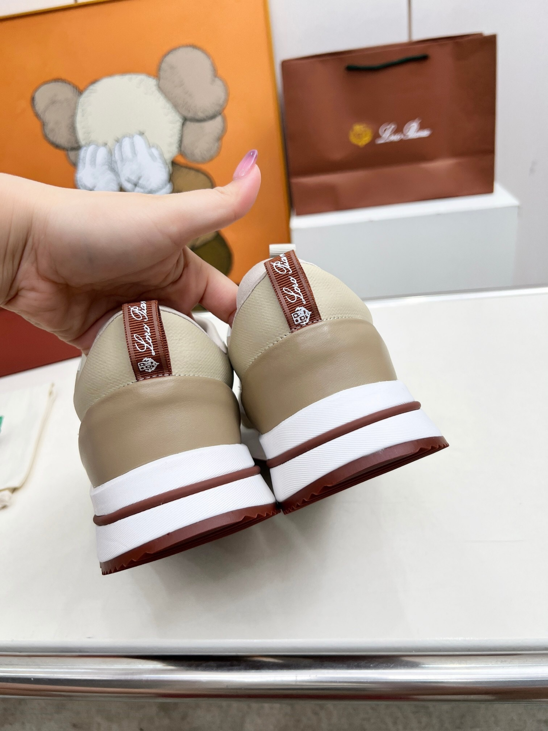 Loro Piana Weekend Walkers