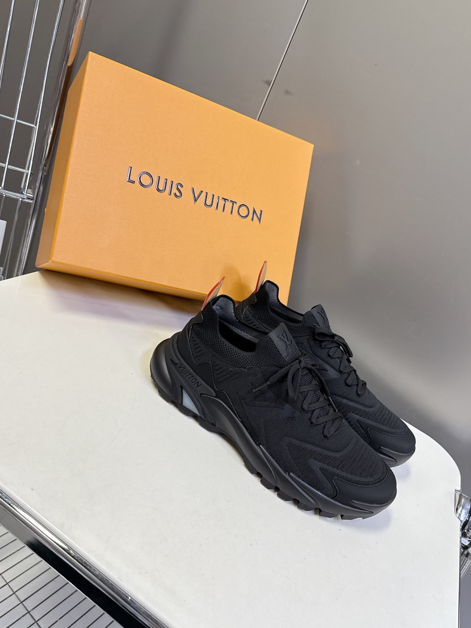 Louis Vuitton Tatic