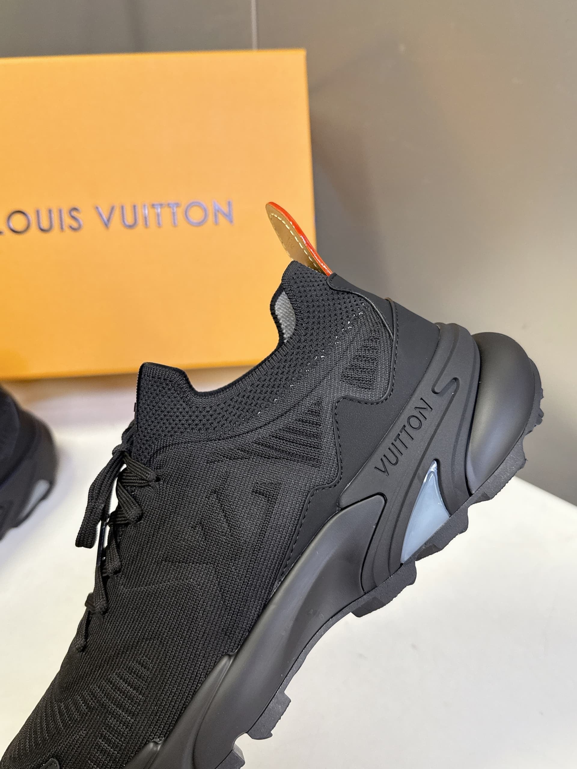 Louis Vuitton Tatic