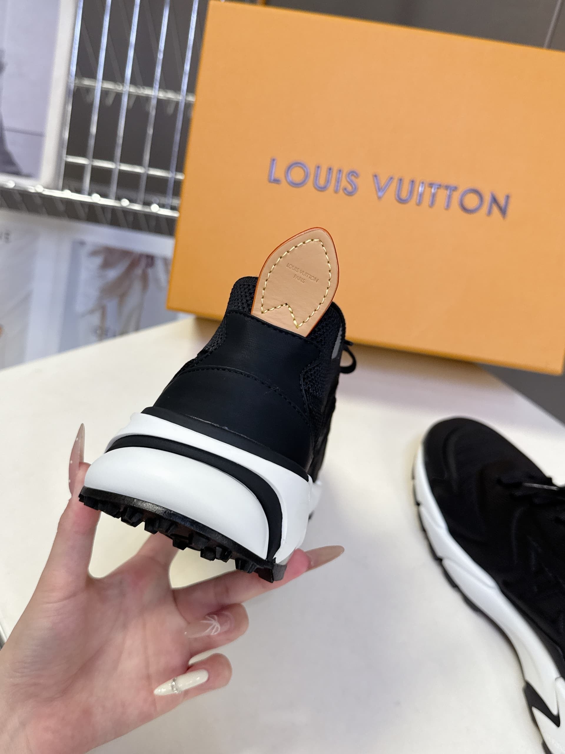 Louis Vuitton Tatic