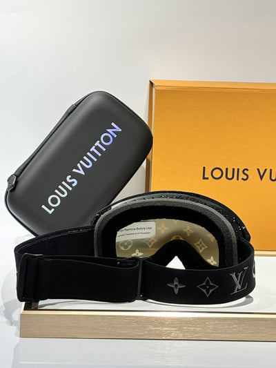 Louis Vuitton SKI-BRIL
                        loading=