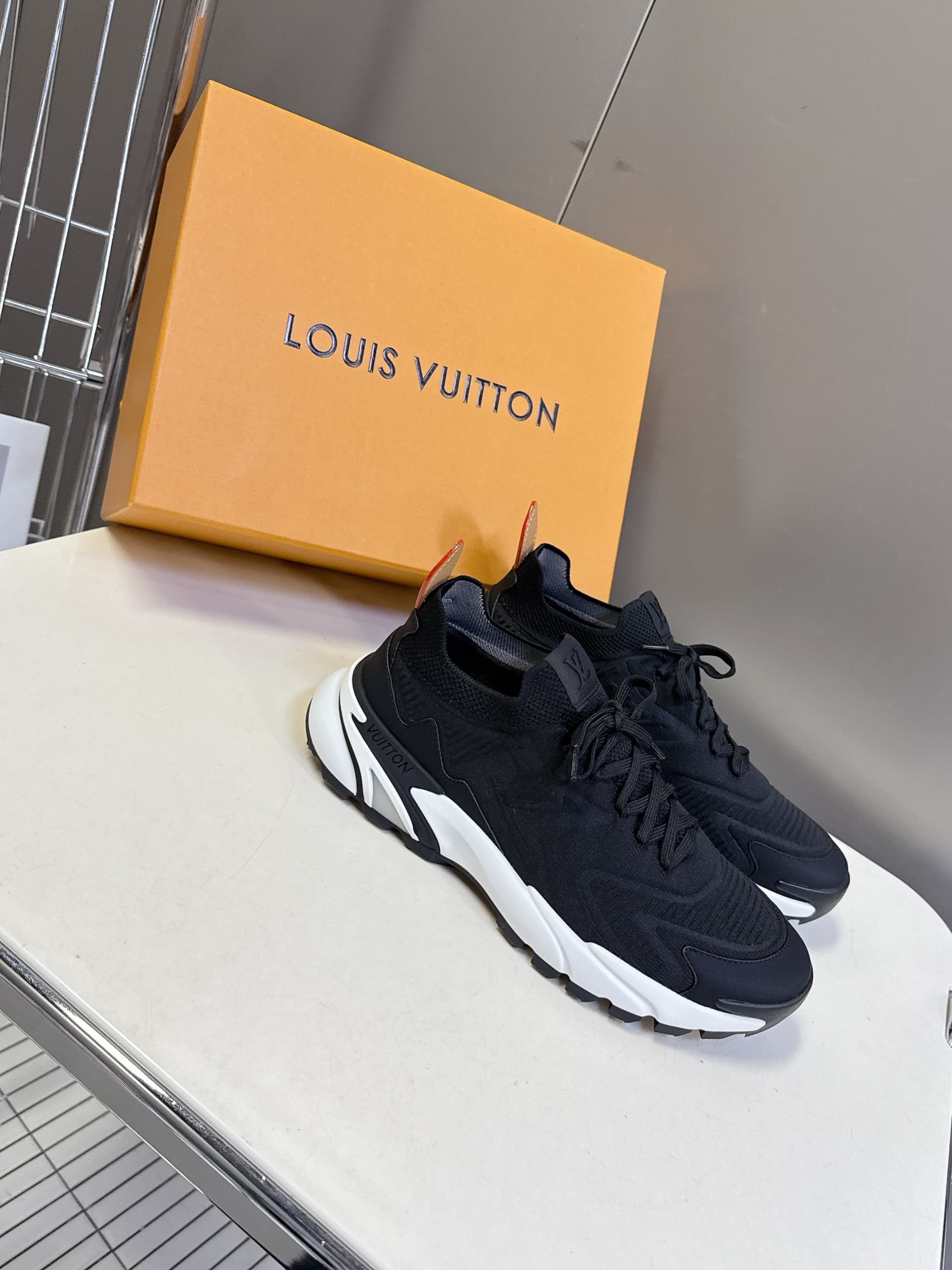 Louis Vuitton Tatic
