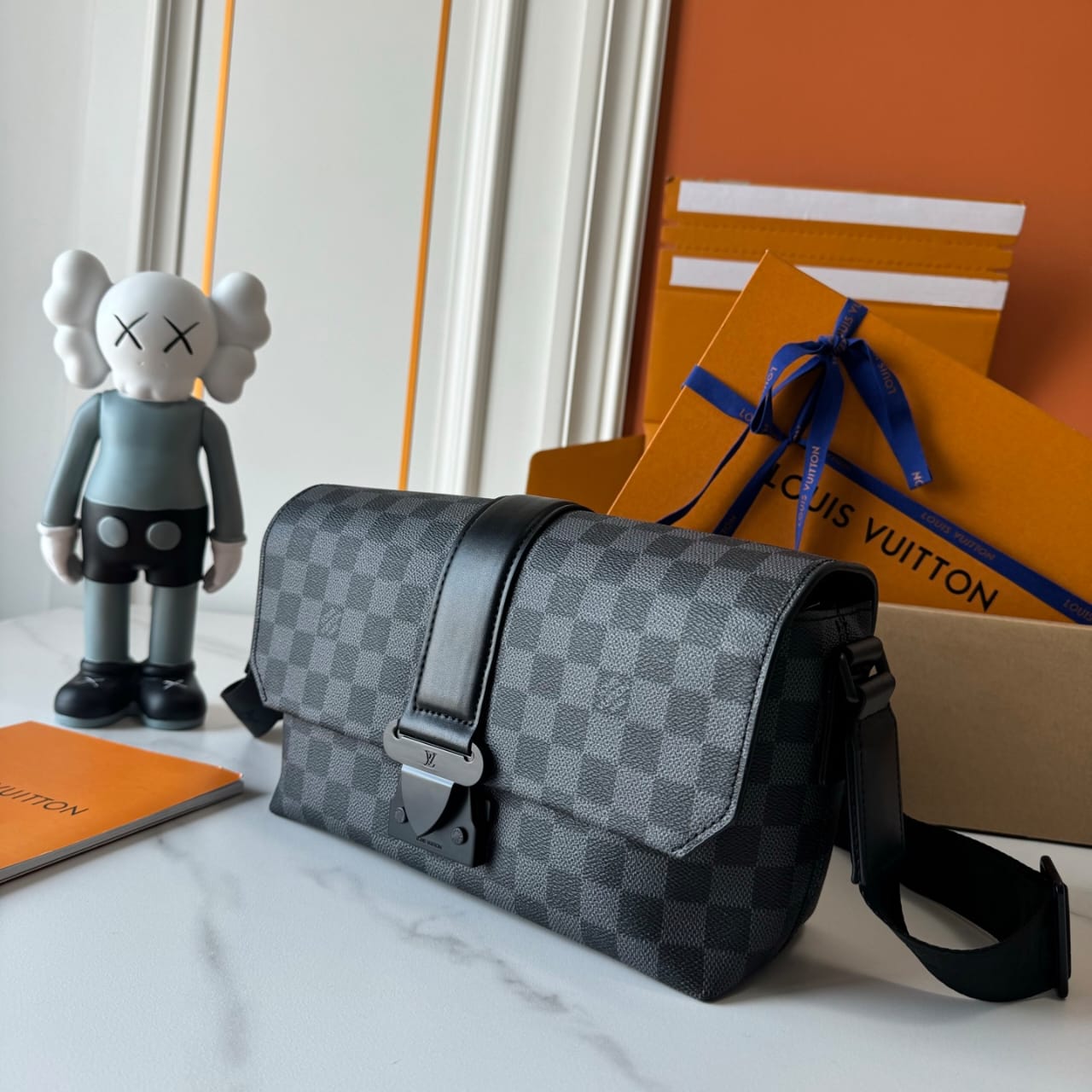 Louis Vuitton S-cape Bag