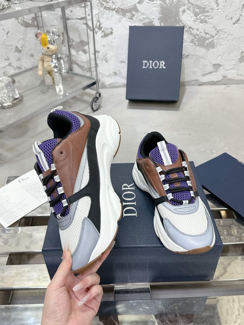 Christian Dior B22