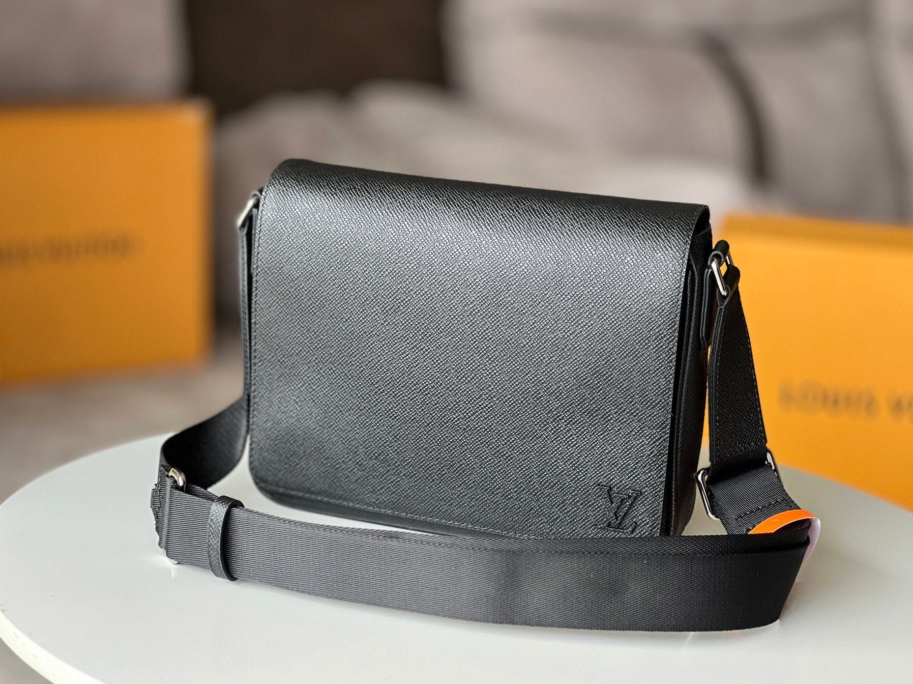 Louis Vuitton Messenger Bag