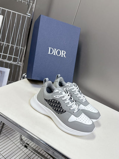 Christian Dior B25 M&M
                        loading=