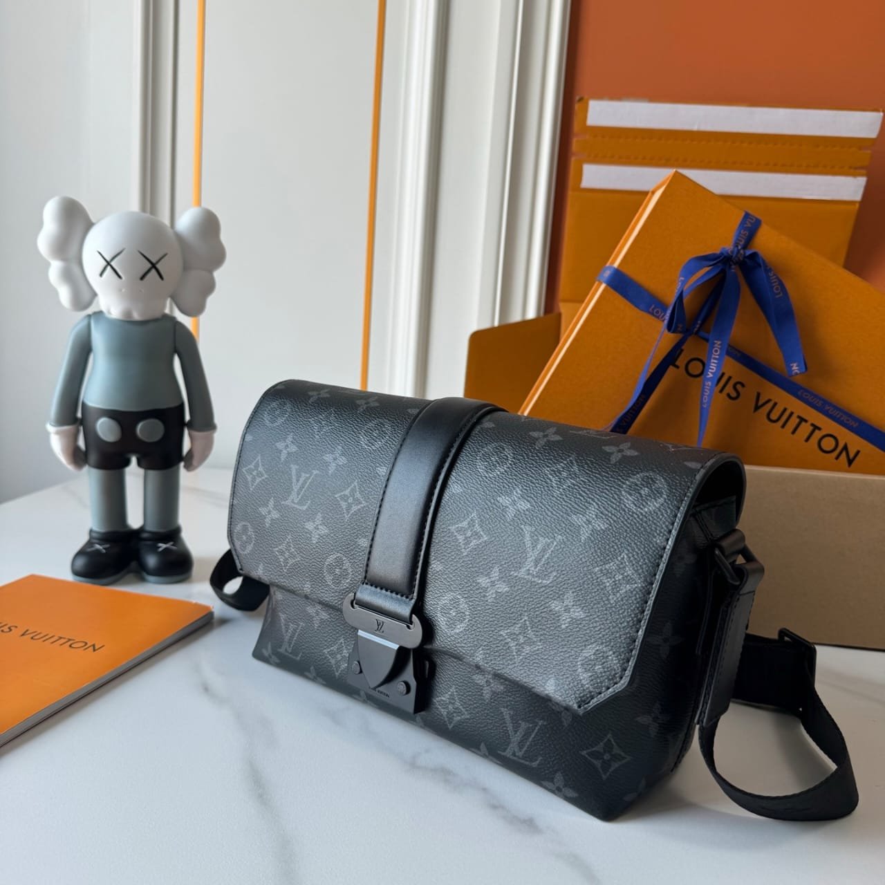 Louis Vuitton S-cape Bag
