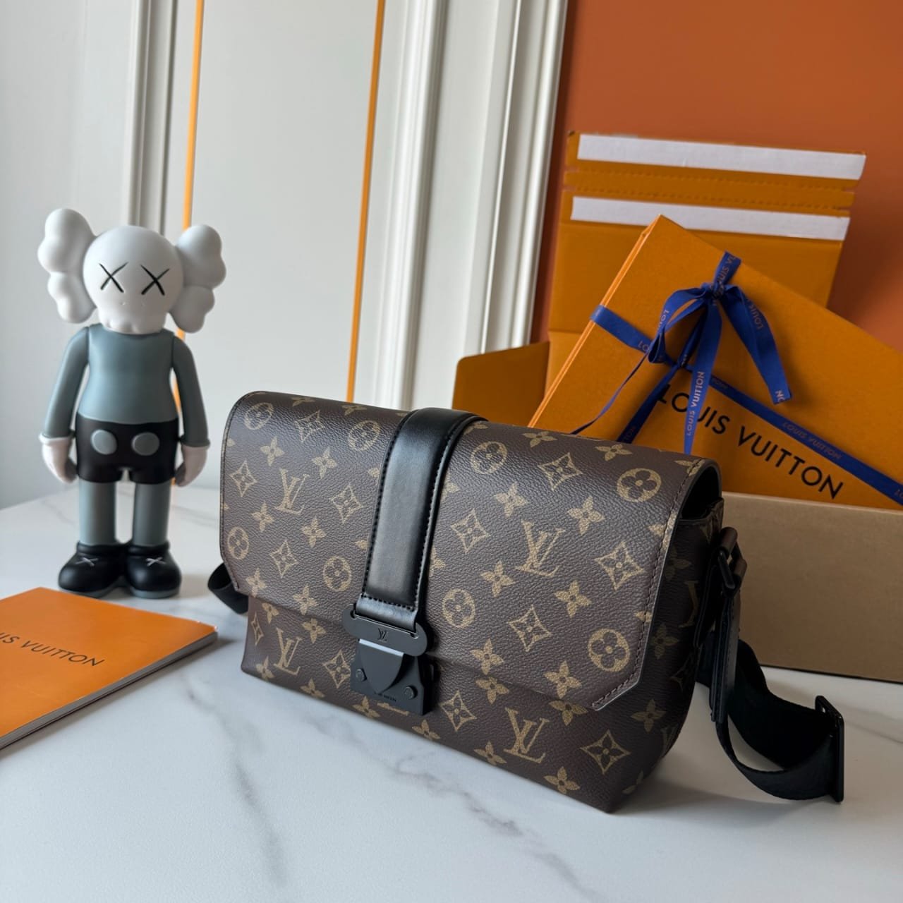 Louis Vuitton S-cape Bag