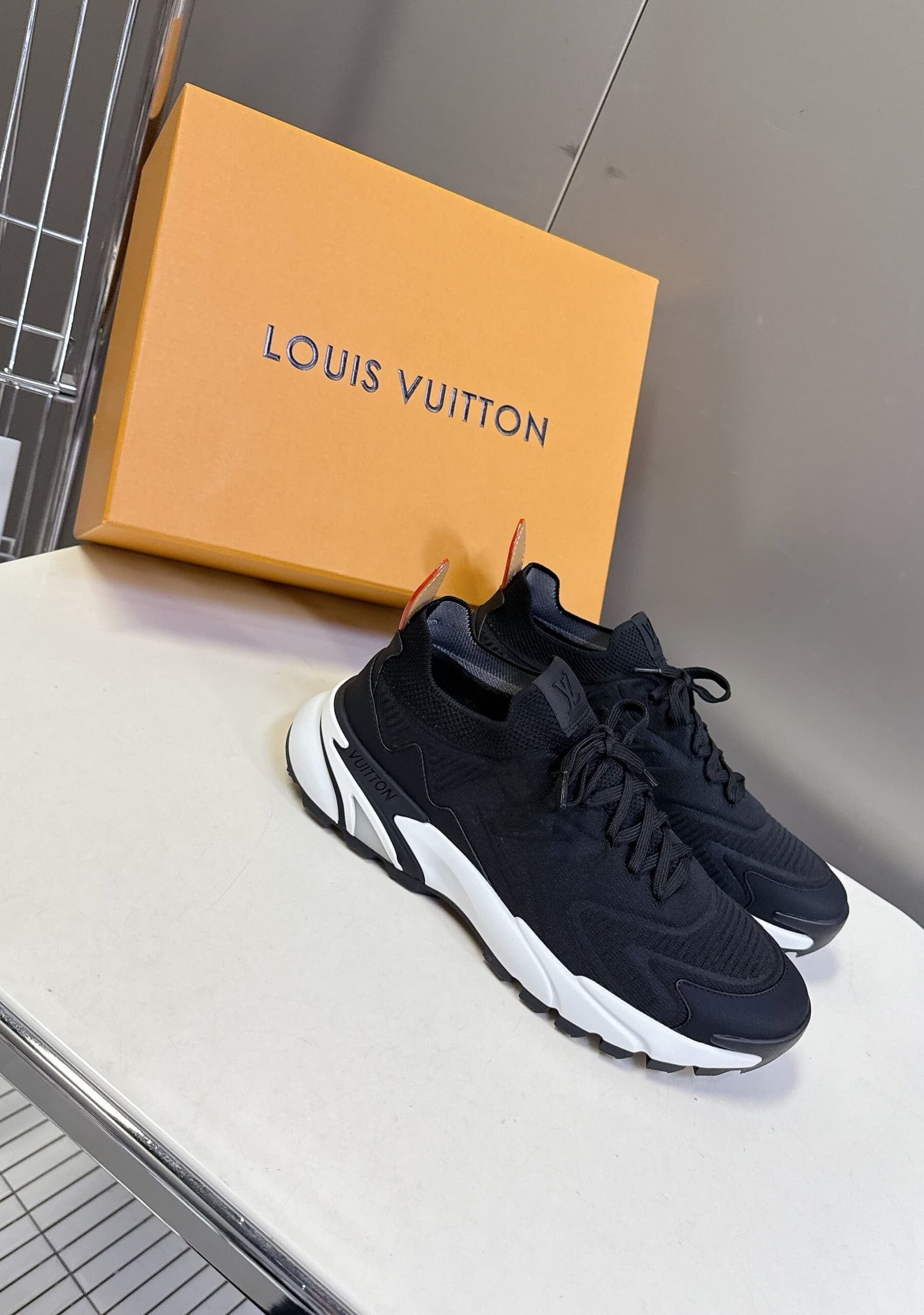 Louis Vuitton Tatic