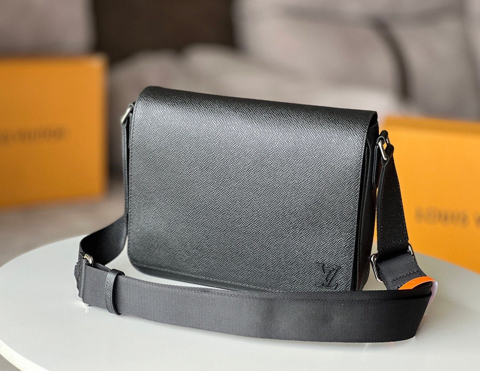 Louis Vuitton Messenger Bag