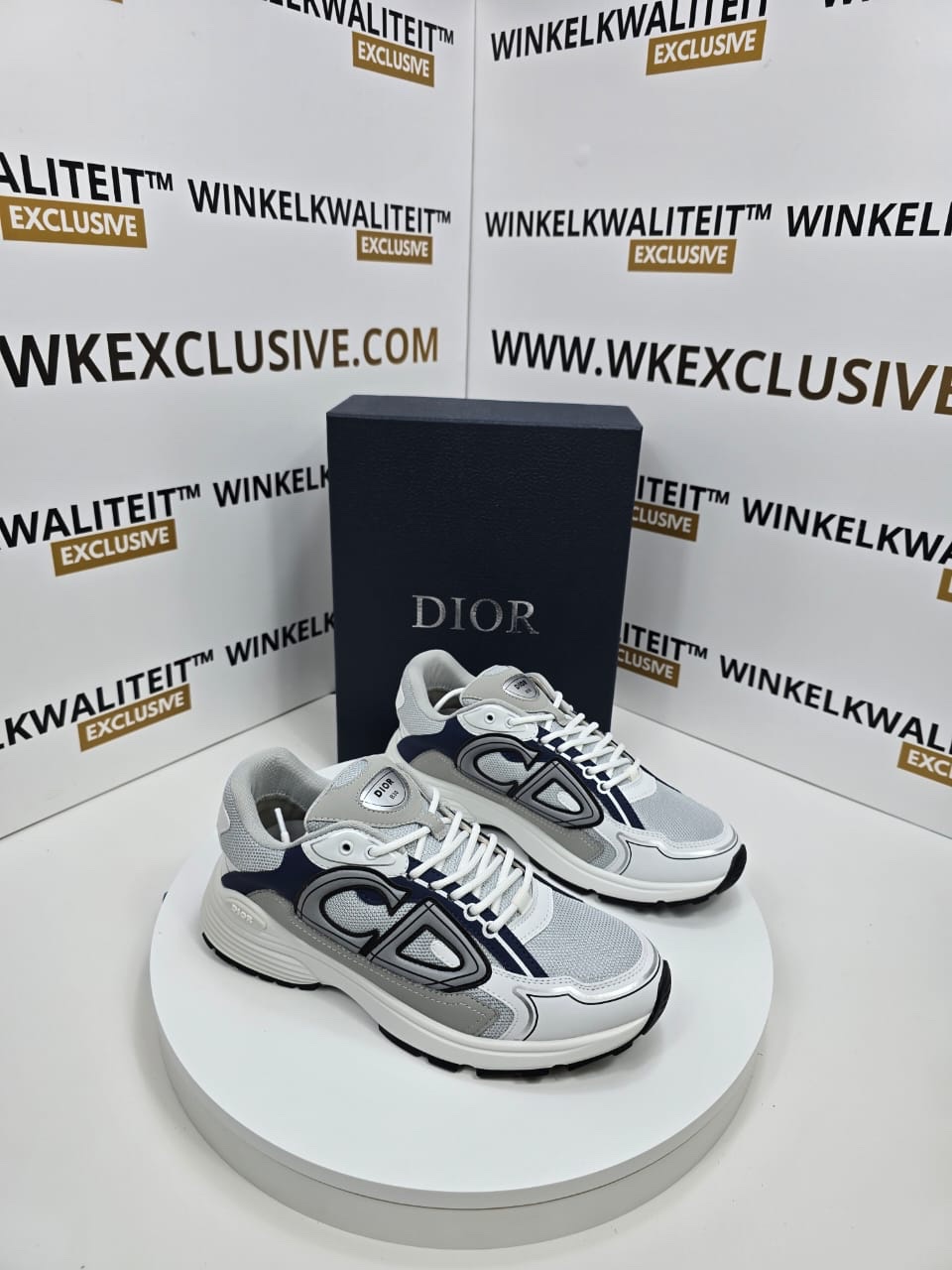 Christian Dior B30
